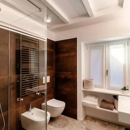 Апартаменты La Casa Di Piera Комо