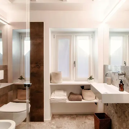 Апартаменты La Casa Di Piera Комо